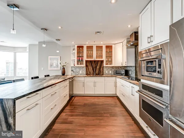 $715,000 | 10 East Lee Street, Unit 2402, Baltimore, MD 21202