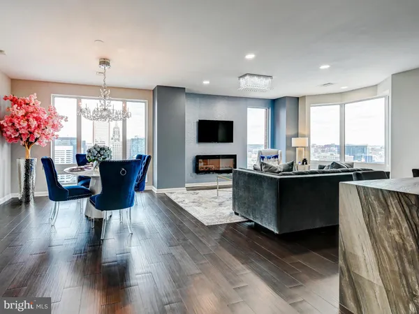 $715,000 | 10 East Lee Street, Unit 2402, Baltimore, MD 21202
