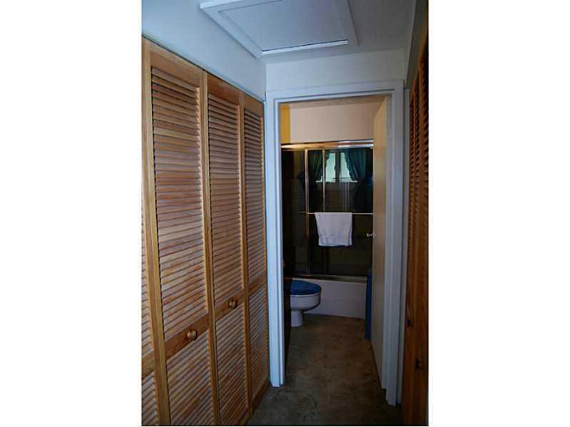 825 East Stroop Road Kettering, OH 45429 - Photo 5 of 16 Gallery Image 5