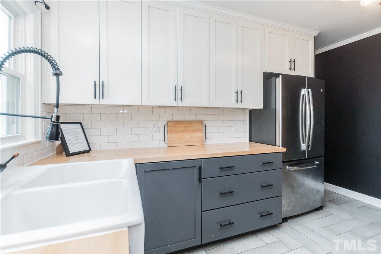 729 Kimbrough Street Raleigh, NC 27608 - Photo 10 of 24