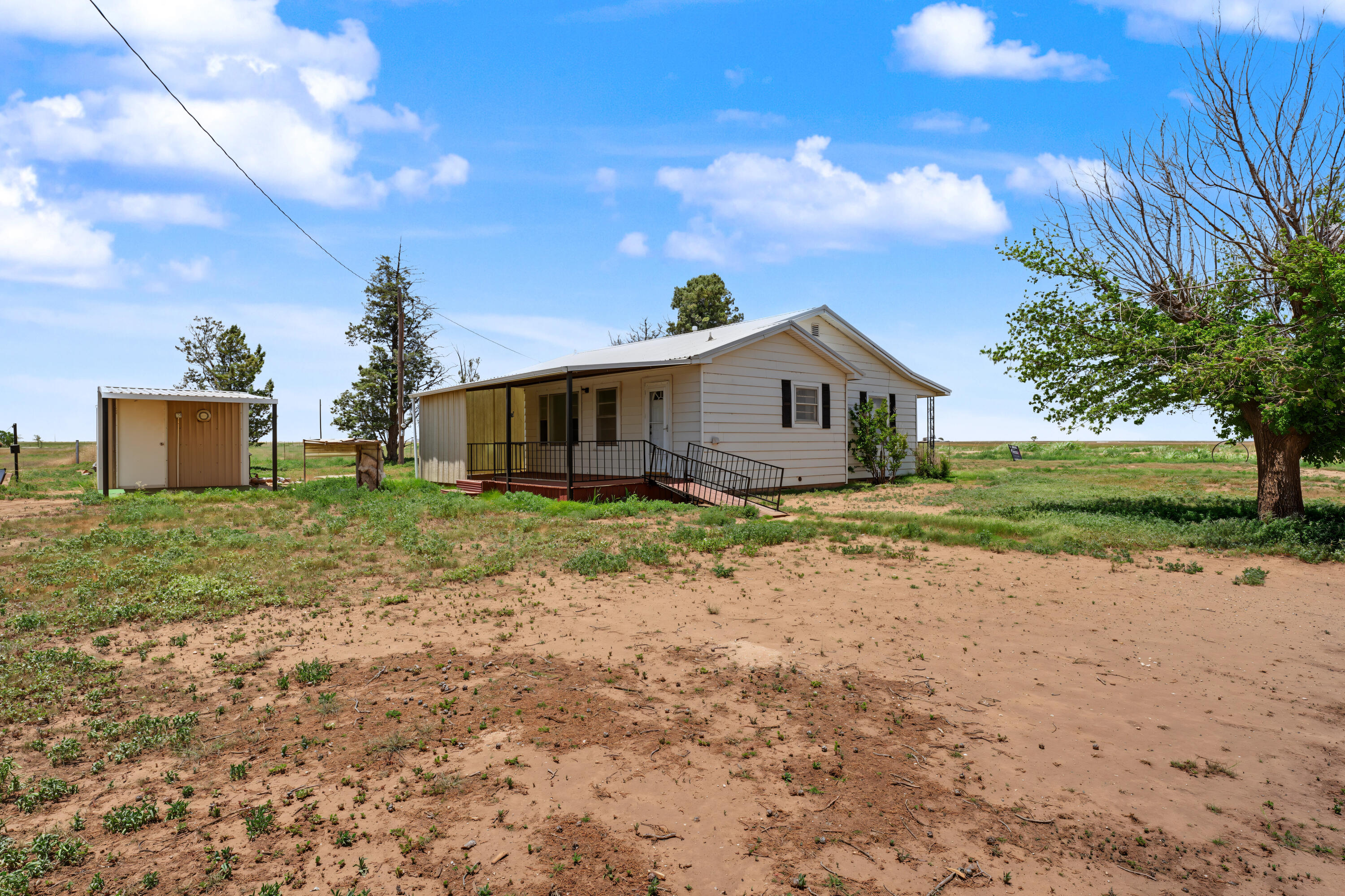 6212 Beaver Road Levelland, TX 79336 - Photo 4 of 35 DSC01660