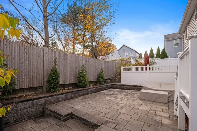 $629,000 | 9-11 Evergreen Lane, Unit 11, Arlington, MA 02474