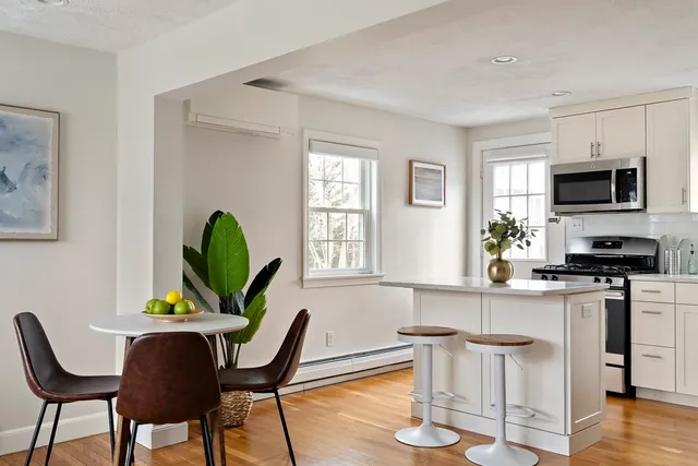 $629,000 | 9-11 Evergreen Lane, Unit 11, Arlington, MA 02474