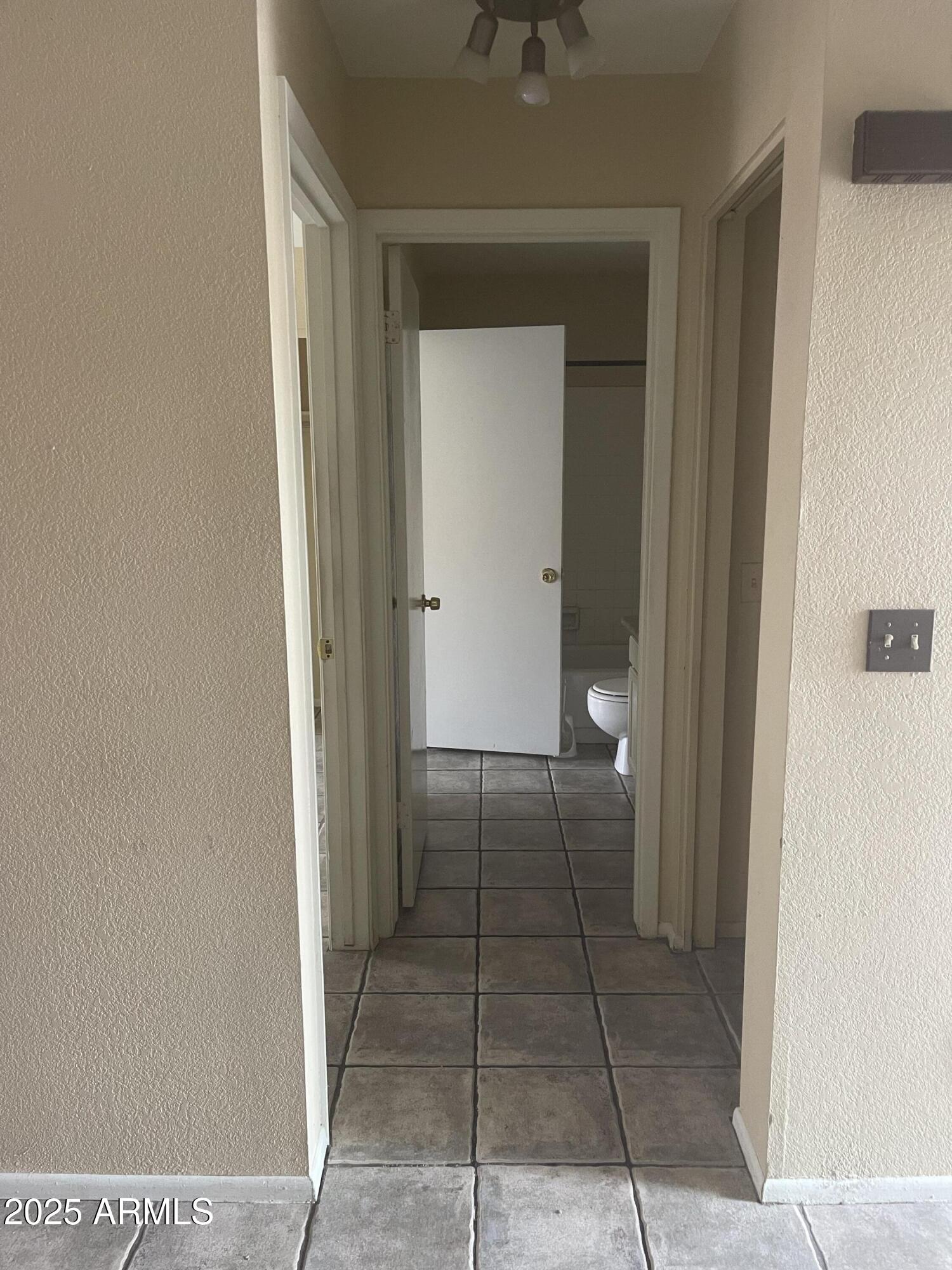 653 West Guadalupe Road, Unit 2019 Mesa, AZ 85210 - Photo 6 of 11 Hallway