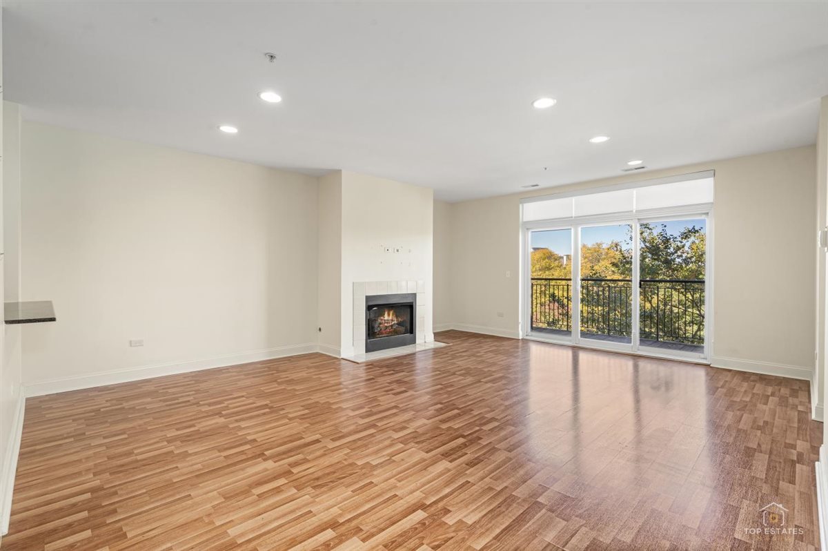 860 Weidner Road, Unit 406 Buffalo Grove, IL 60089 - Photo 4 of 25 Gallery Image 4