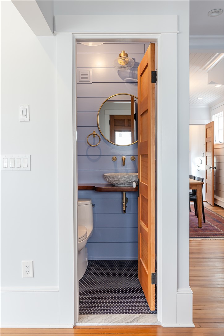 71 Pope Street Newport, RI 02840 - Photo 18 of 49