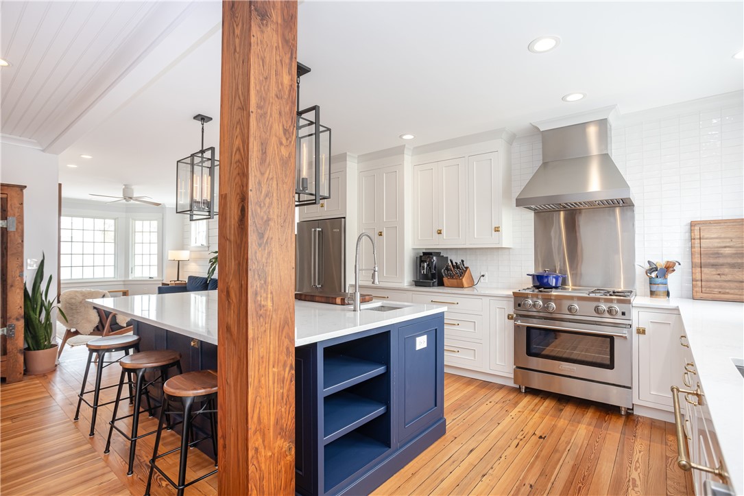 71 Pope Street Newport, RI 02840 - Photo 6 of 49