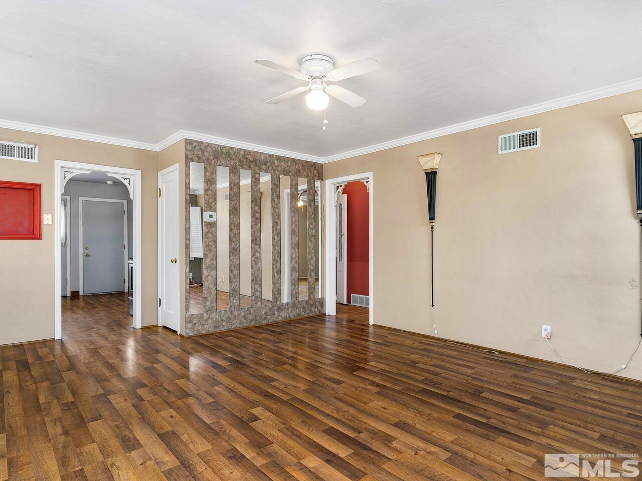 901 Bates Avenue Reno, NV 89502 - Photo 5 of 16 Photo 5