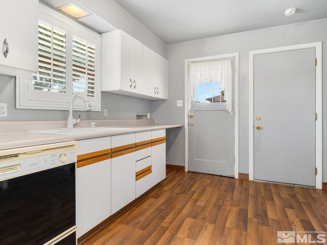 901 Bates Avenue Reno, NV 89502 - Photo 8 of 16 Photo 8