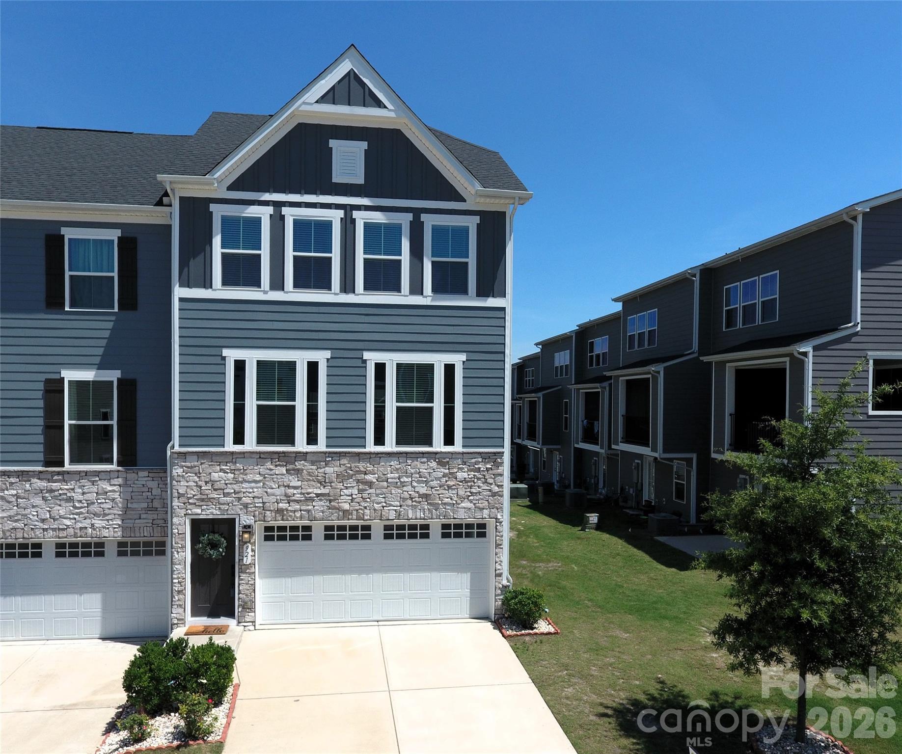 921 Portrush Lane Tega Cay, SC 29708 - Photo 3 of 40
