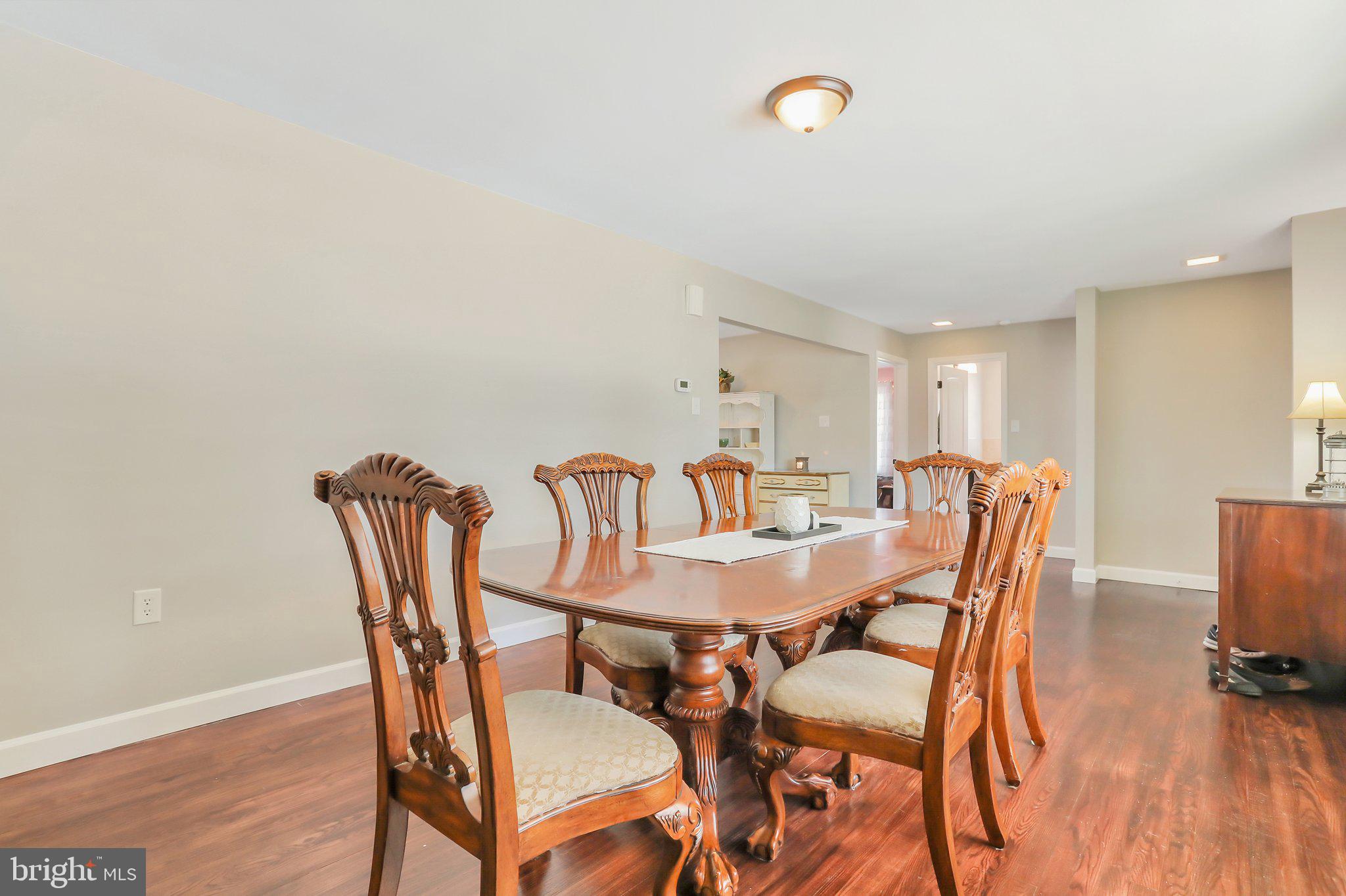 17926 Pin Oak Road Hagerstown, MD 21740 - Photo 7 of 41 Gallery Image 7