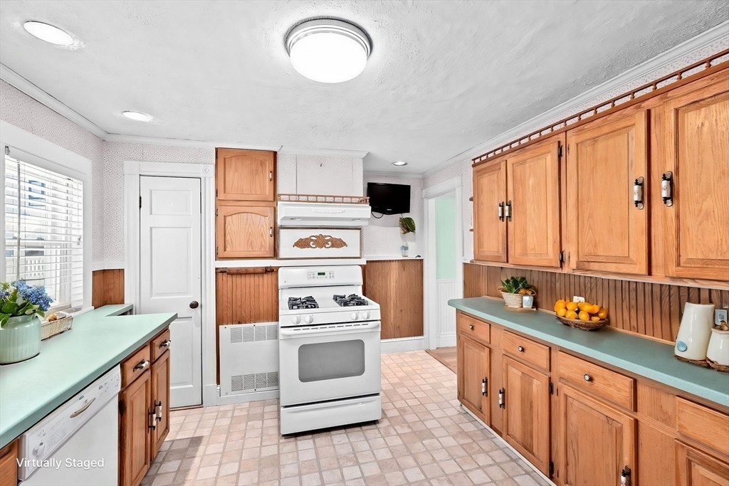 71 J Street Hull, MA 02045 - Photo 7 of 26 Gallery Image 7