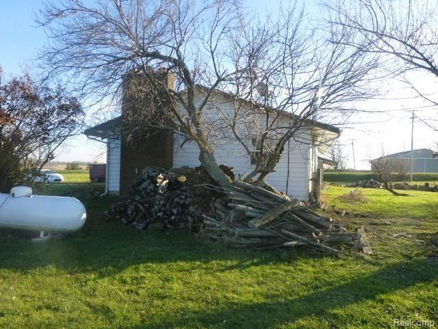 8725 Cade Road Brown City, MI 48416 - Photo 5 of 41 P1020670.JPG