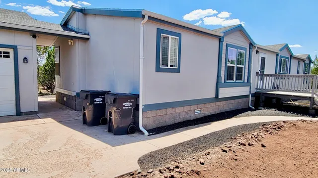 $389,999 | 28 N3139, Vernon, AZ 85940