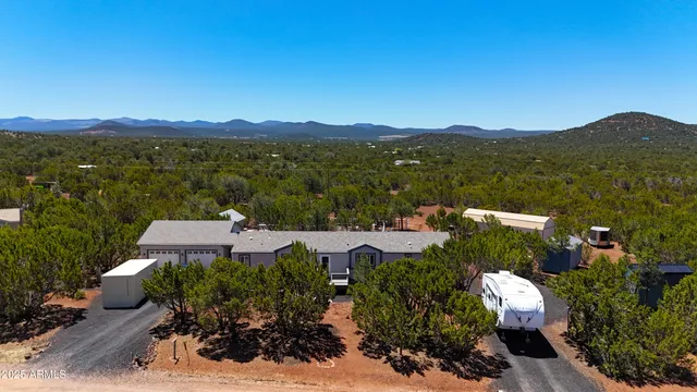 $389,999 | 28 N3139, Vernon, AZ 85940