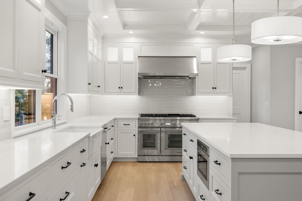 11 Beech Road Weston, MA 02493 - Photo 15 of 41 Gallery Image 15