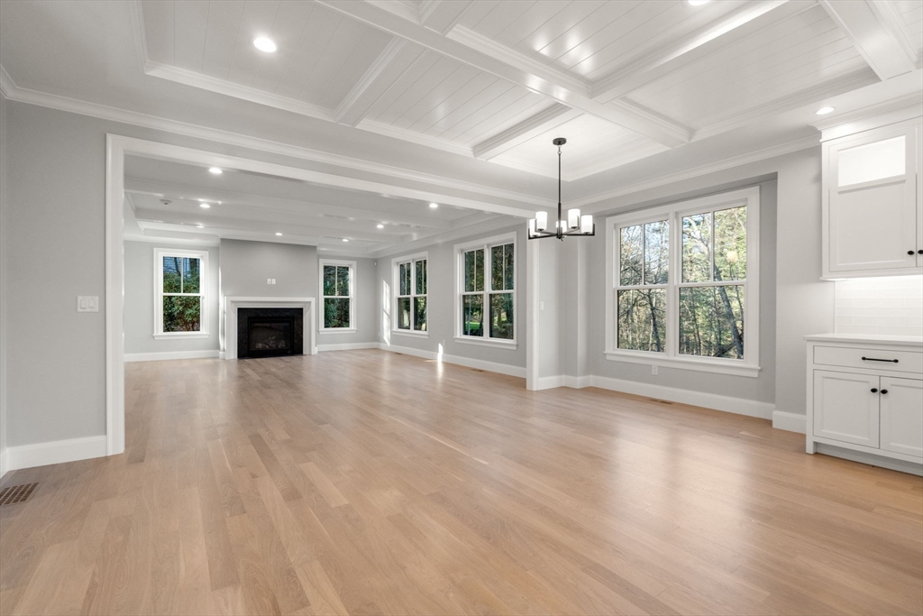 11 Beech Road Weston, MA 02493 - Photo 18 of 41 Gallery Image 18