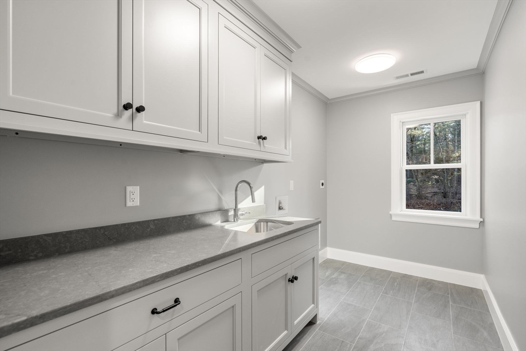 11 Beech Road Weston, MA 02493 - Photo 35 of 41 Gallery Image 35