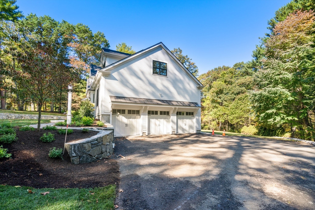 11 Beech Road Weston, MA 02493 - Photo 5 of 41 Gallery Image 5