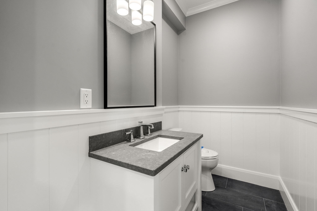 11 Beech Road Weston, MA 02493 - Photo 8 of 41 Gallery Image 8