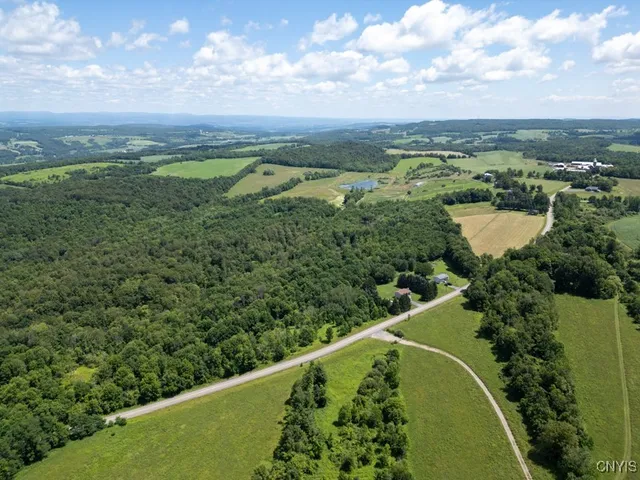 $420,000 | 989 Robinson Road, Warren, NY 13407