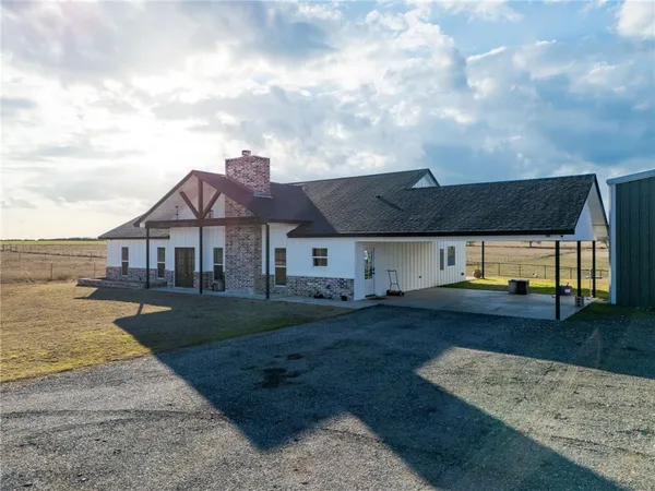 $799,900 | 2483 Cr 303 Oglesby Tx 76561, Oglesby, TX 76561