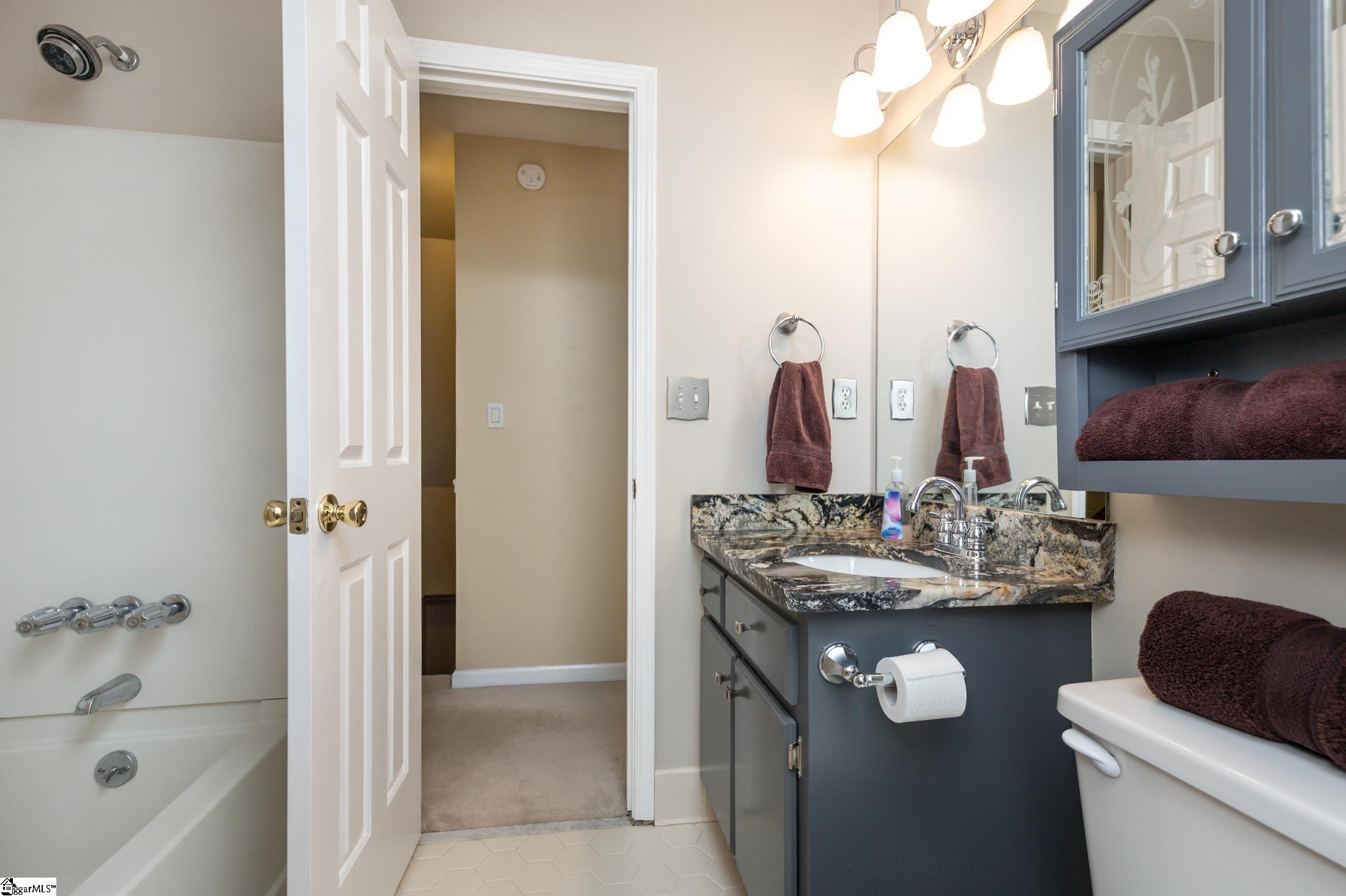 105 Foxhound Road Simpsonville, SC 29680 - Photo 20 of 26 Gallery Image 20
