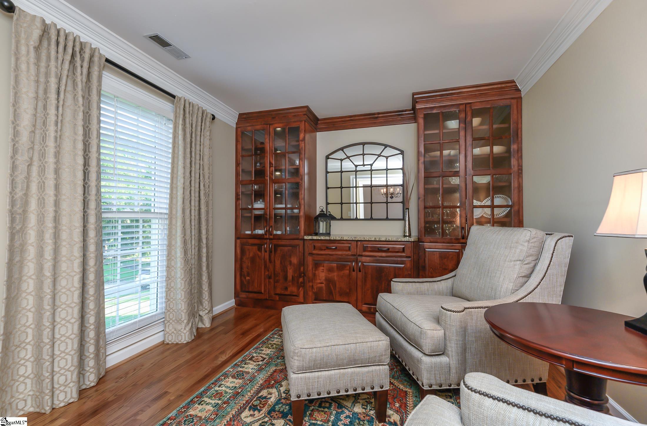 105 Foxhound Road Simpsonville, SC 29680 - Photo 4 of 26 Gallery Image 4