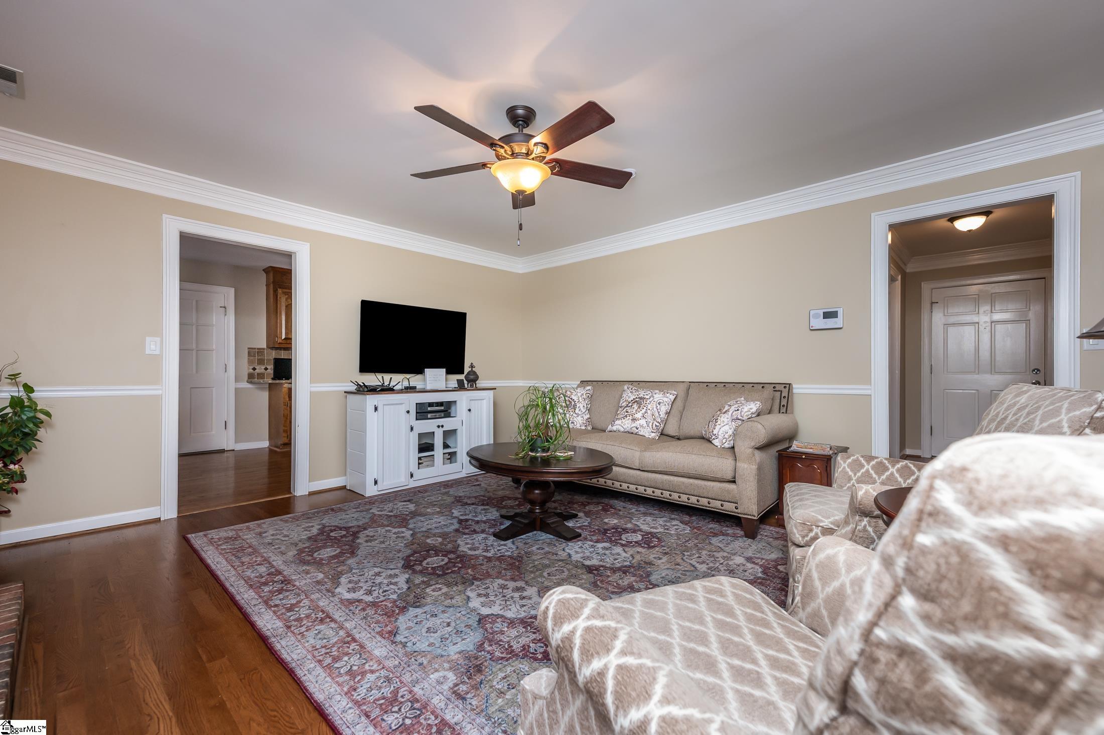 105 Foxhound Road Simpsonville, SC 29680 - Photo 7 of 26 Gallery Image 7