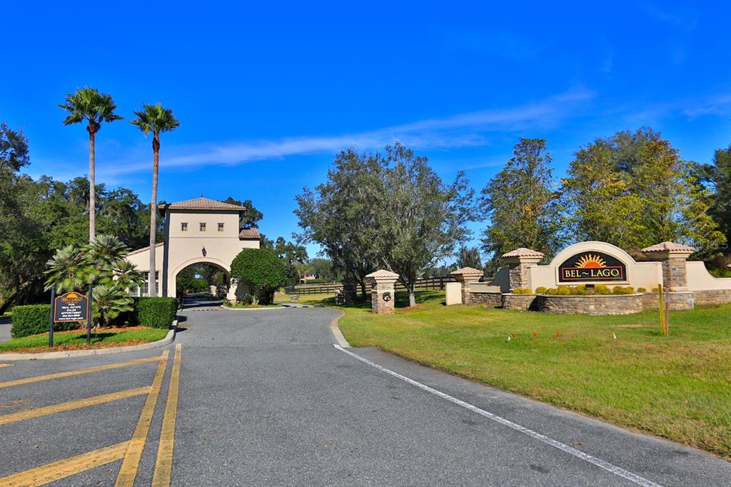 Tbd Southwest 140th Loop Dunnellon, FL 34432 - Photo 2 of 5 a view of a house with a yard and table