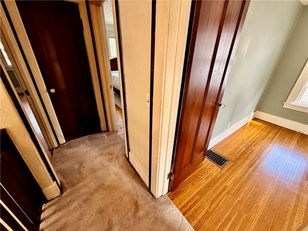 247 Genesee Park Boulevard Rochester, NY 14619 - Photo 16 of 32 Gallery Image 16
