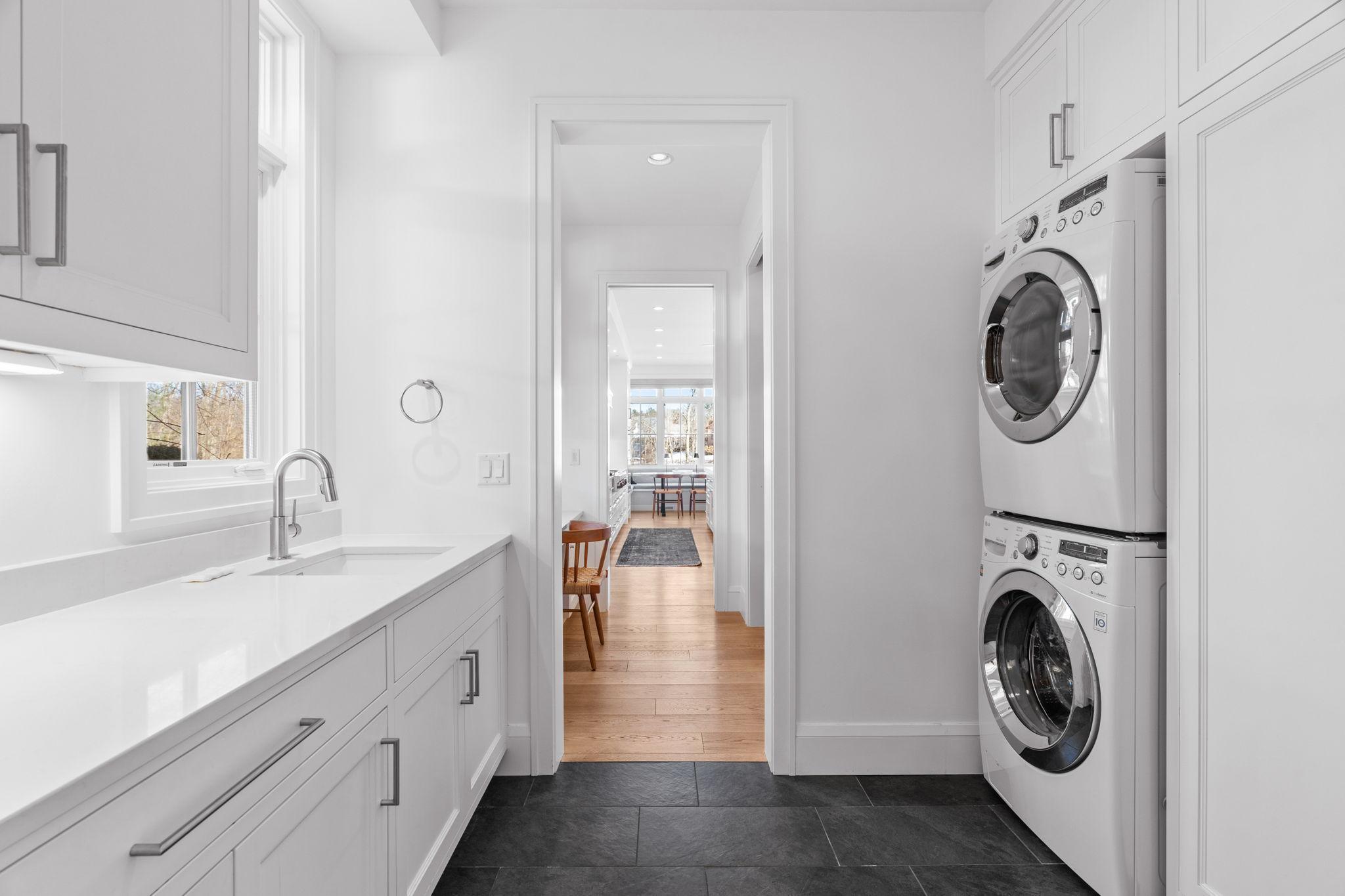 1615 Locust Hls Trail Wayzata, MN 55391 - Photo 25 of 96