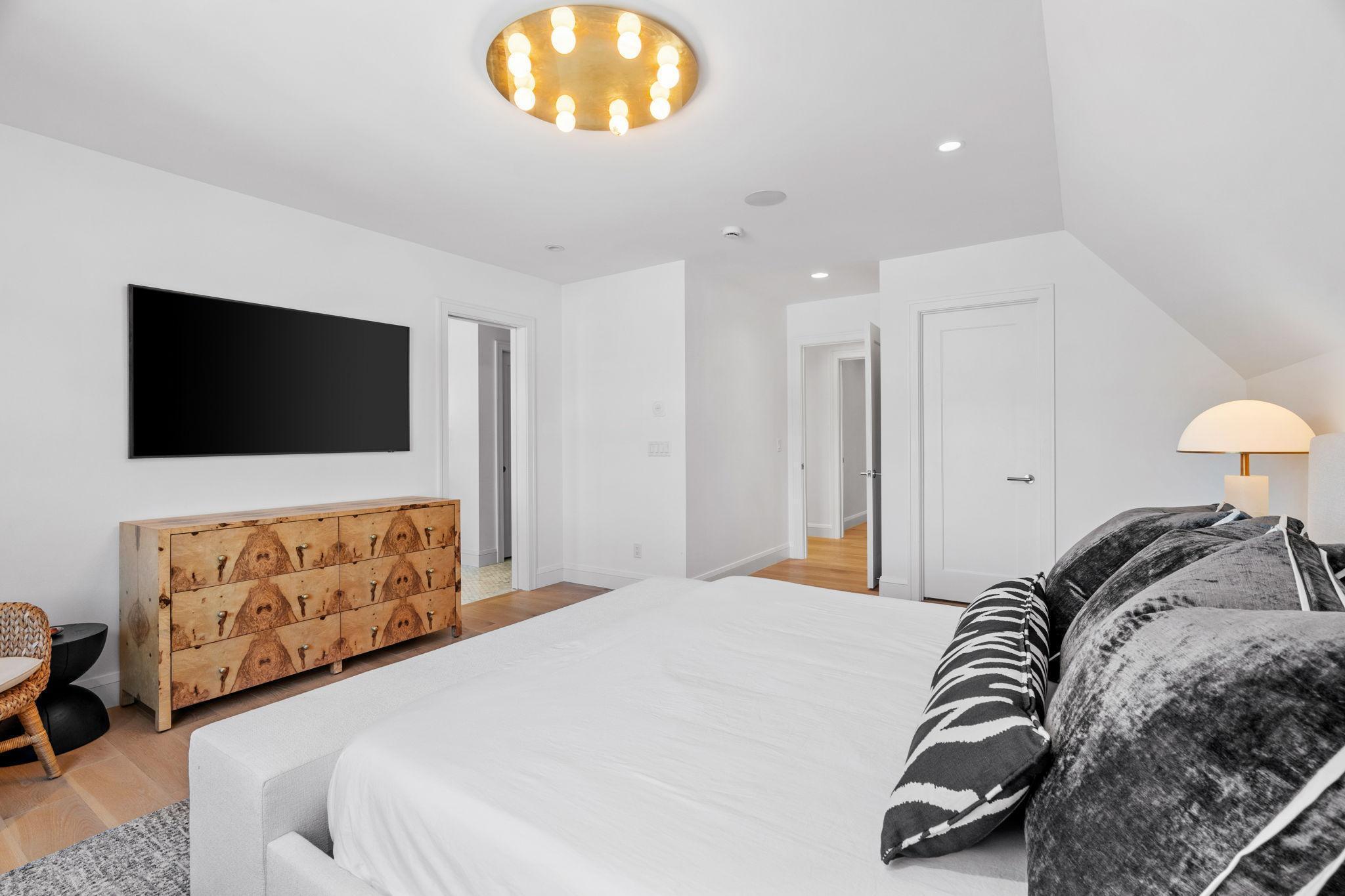 1615 Locust Hls Trail Wayzata, MN 55391 - Photo 33 of 96