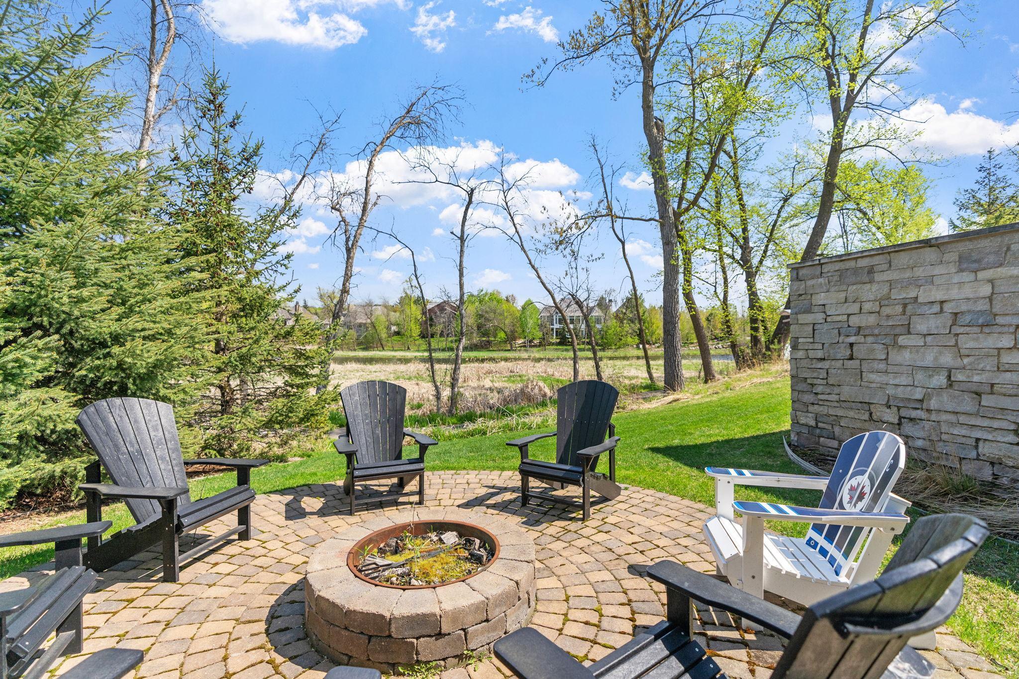 1615 Locust Hls Trail Wayzata, MN 55391 - Photo 39 of 96