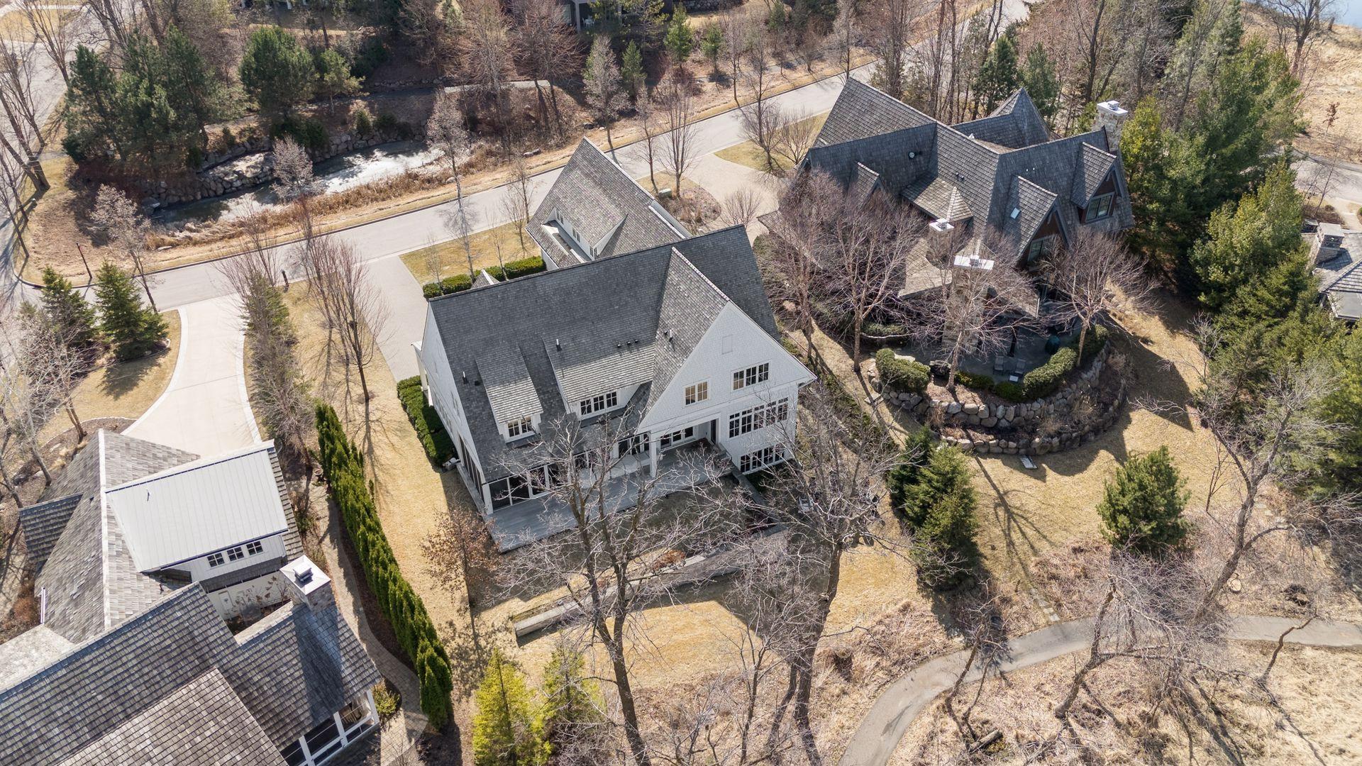 1615 Locust Hls Trail Wayzata, MN 55391 - Photo 77 of 96