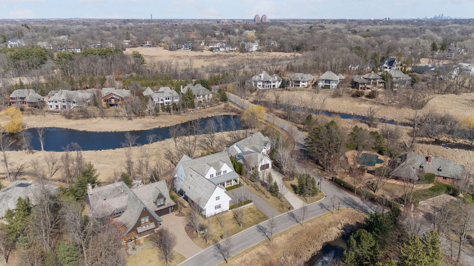 1615 Locust Hls Trail Wayzata, MN 55391 - Photo 80 of 96