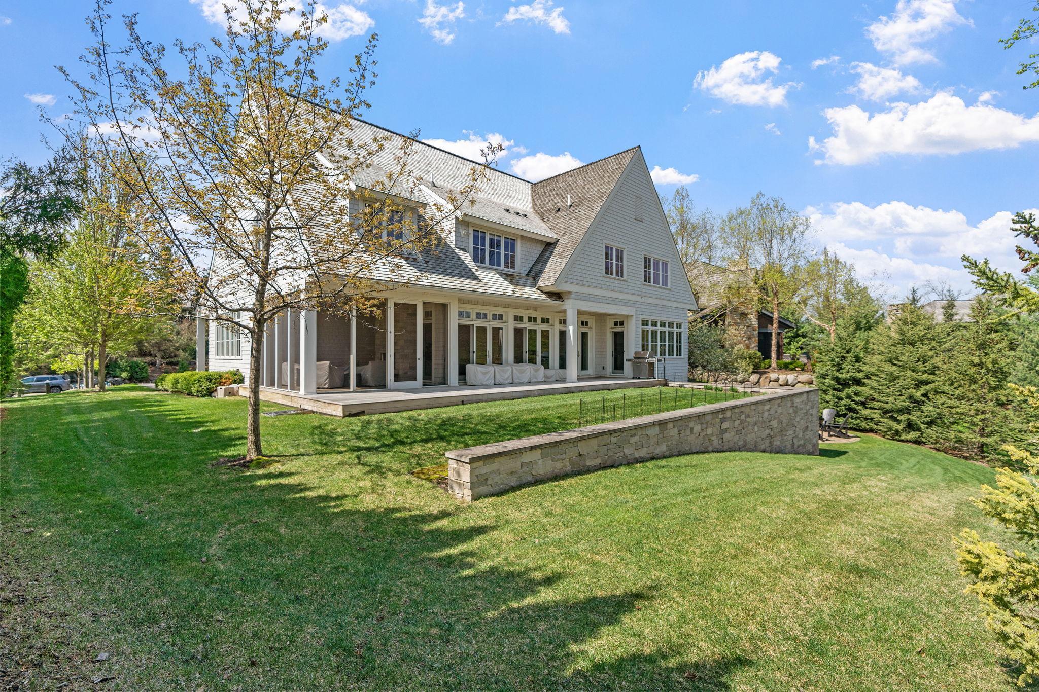 1615 Locust Hls Trail Wayzata, MN 55391 - Photo 81 of 96