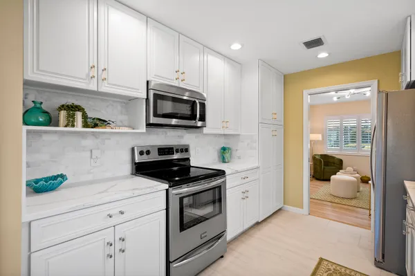 $590,000 | 5143 Southeast Club Way, Stuart, FL 34997