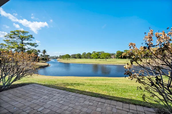 $590,000 | 5143 Southeast Club Way, Stuart, FL 34997