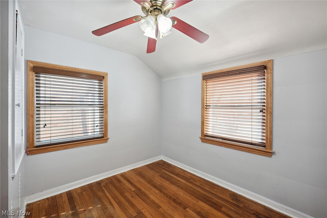 3747 Fairoaks Road Cleveland, OH 44121 - Photo 22 of 35