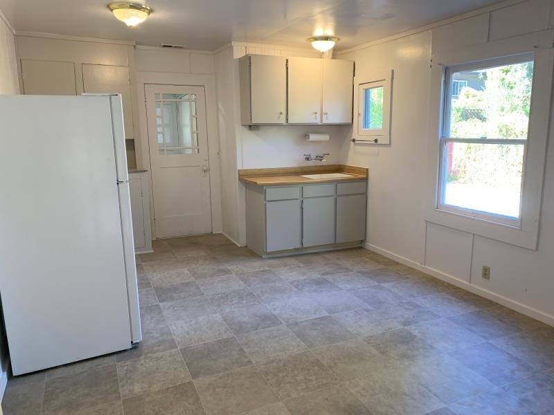 427 Eighth Avenue Menlo Park, CA 94025 - Photo 5 of 16