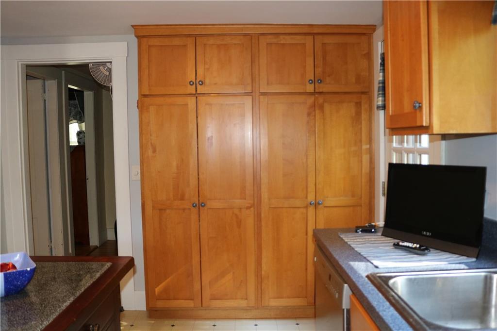377 Main Street Springvale, ME 04083 - Photo 23 of 31 Kitchen
