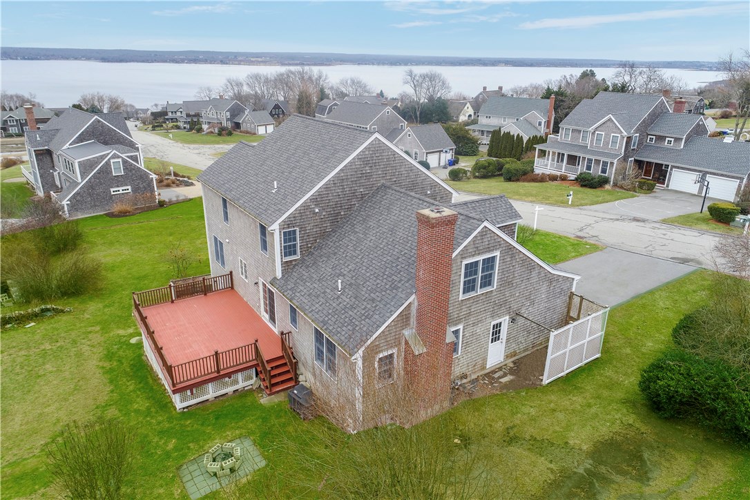 63 Prospect Farm Road Portsmouth, RI 02871 - Photo 3 of 34 Gallery Image 3