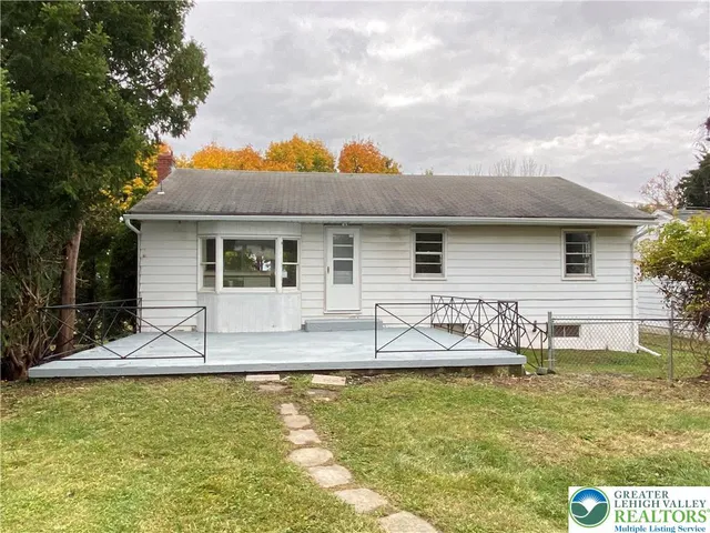 $330,000 | 59 Main Street, Stockertown, PA 18040