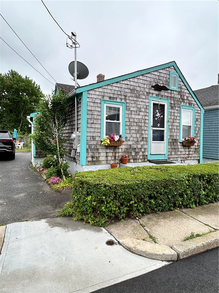 302 State Street Bristol, RI 02809 - Photo 3 of 22