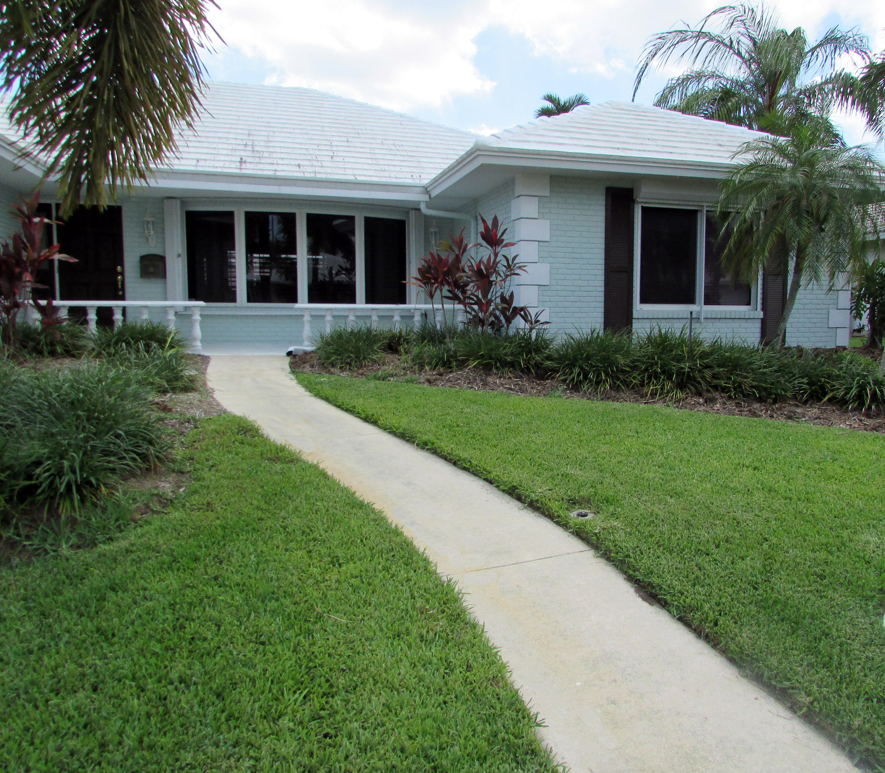 964 Tamarind Way Boca Raton, FL 33486 - Photo 3 of 52 Front1