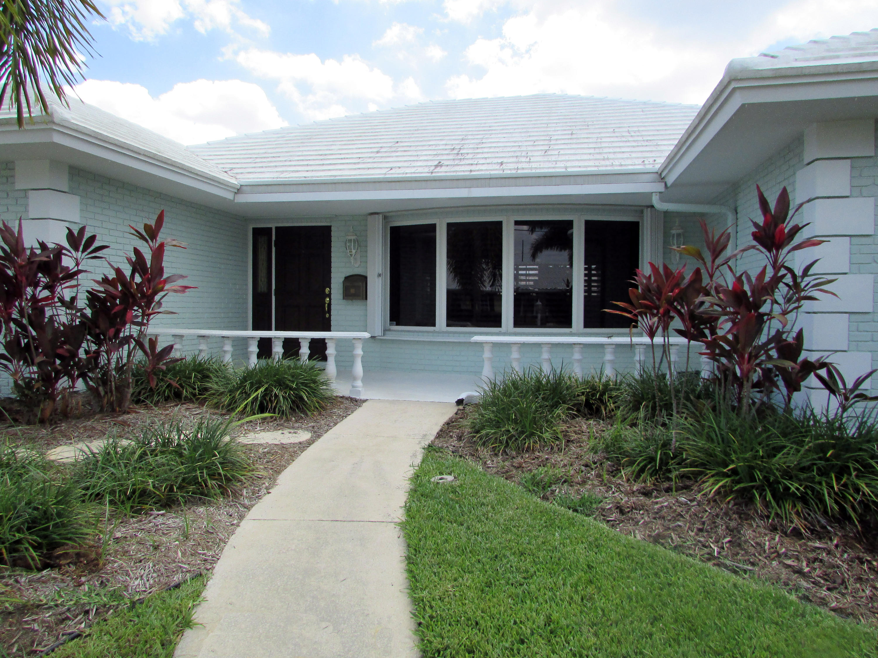 964 Tamarind Way Boca Raton, FL 33486 - Photo 4 of 52 Front2