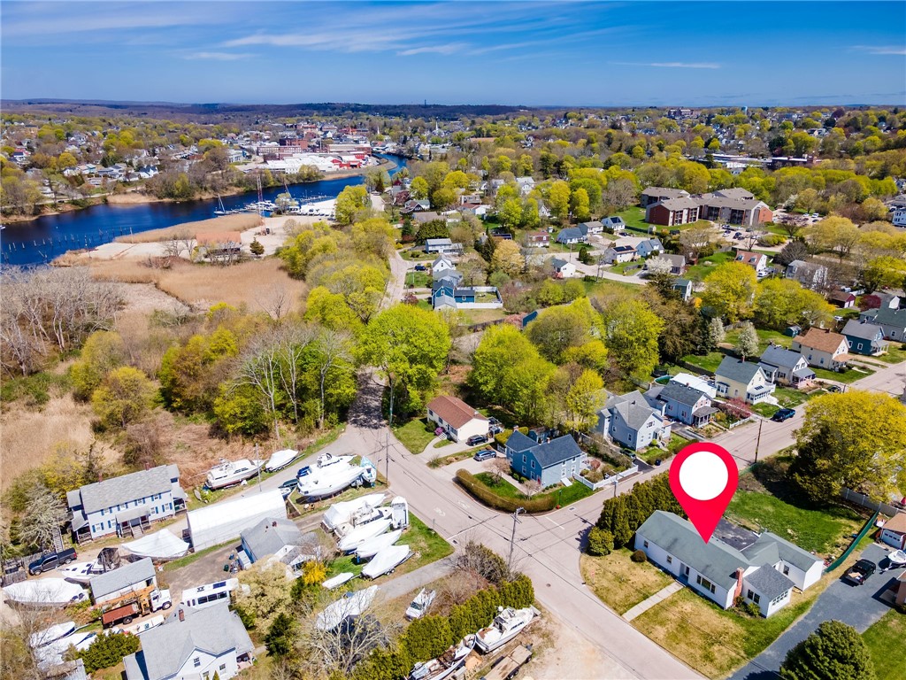 70 Margin Street Westerly, RI 02891 - Photo 5 of 48