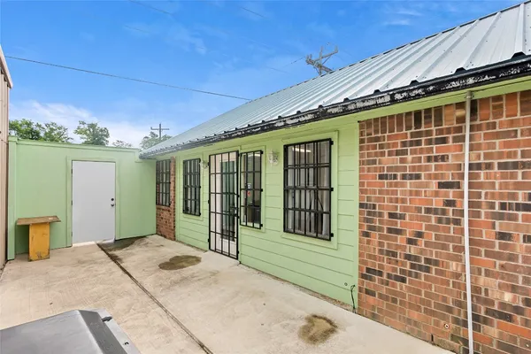 $289,900 | 210-212 South Tammye Lane, Madisonville, TX 77864