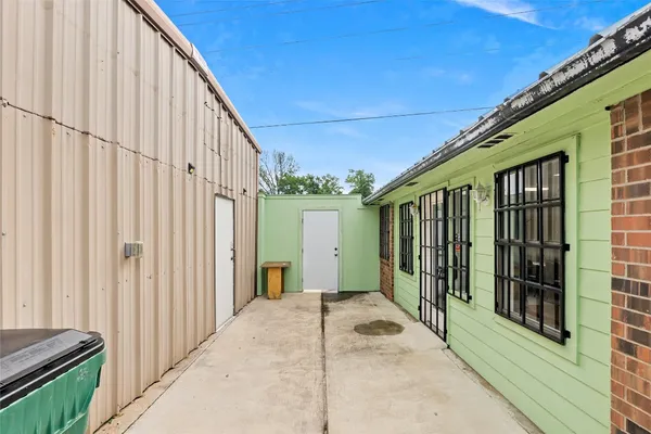 $289,900 | 210-212 South Tammye Lane, Madisonville, TX 77864